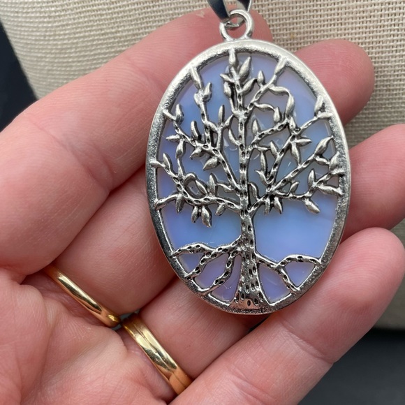 Tree of Life Pendant - Picture 4 of 4